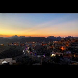 Meet your Posher, Dana